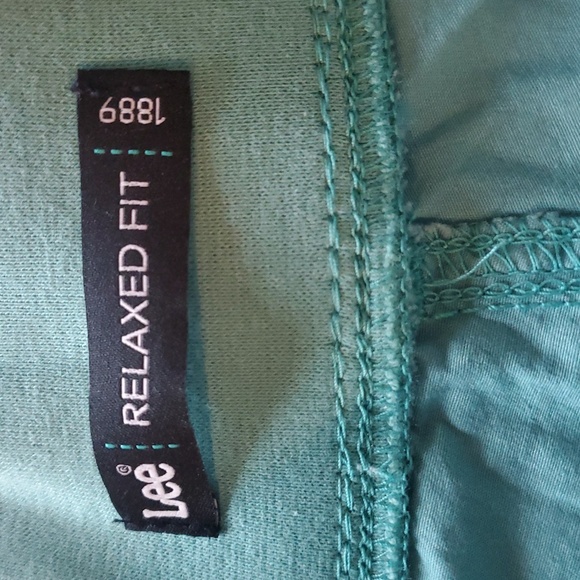 Lee Relaxed Fit 1989 Capri Pants‎ Womens Sz 12 Straight Leg Flap Pockets Stretch - Picture 8 of 14